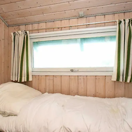 Three-bedroom Holiday In 4 Vinderup