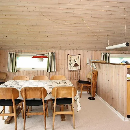 Three-bedroom Holiday In 4 度假居