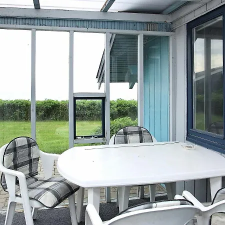 Three-bedroom Holiday In 4 * Vinderup